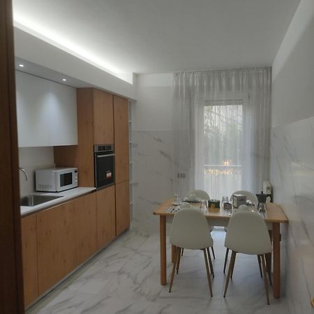 Appartamento Laura Riva del Garda Luaran gambar