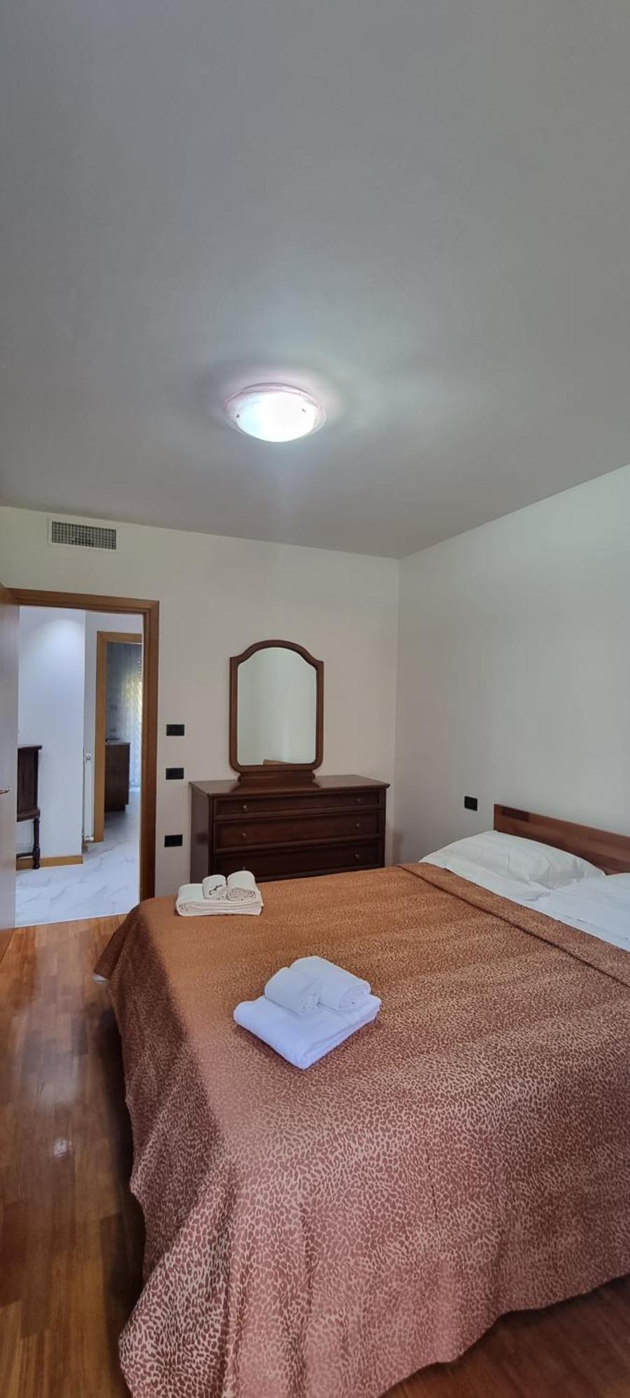 Appartamento Laura Riva del Garda Luaran gambar