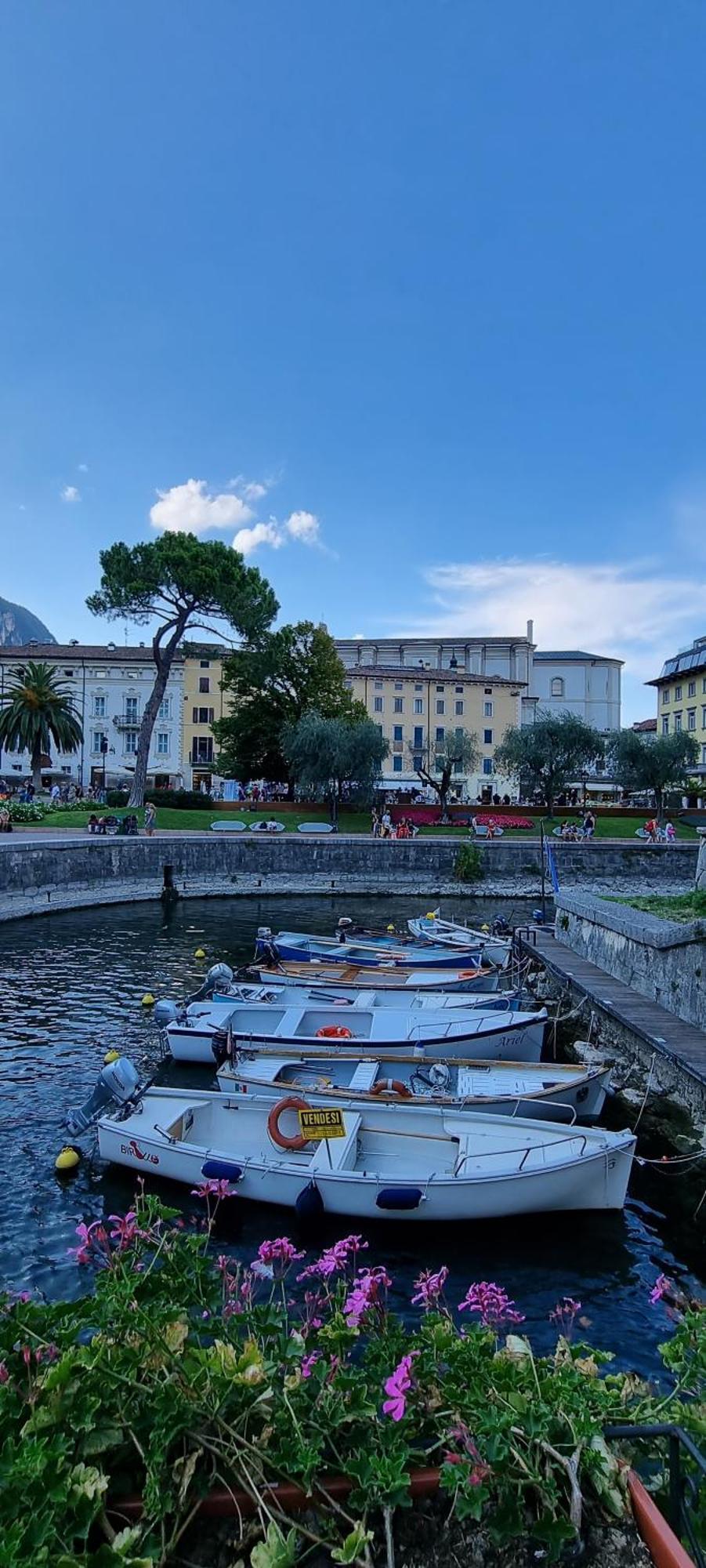 Appartamento Laura Riva del Garda Luaran gambar
