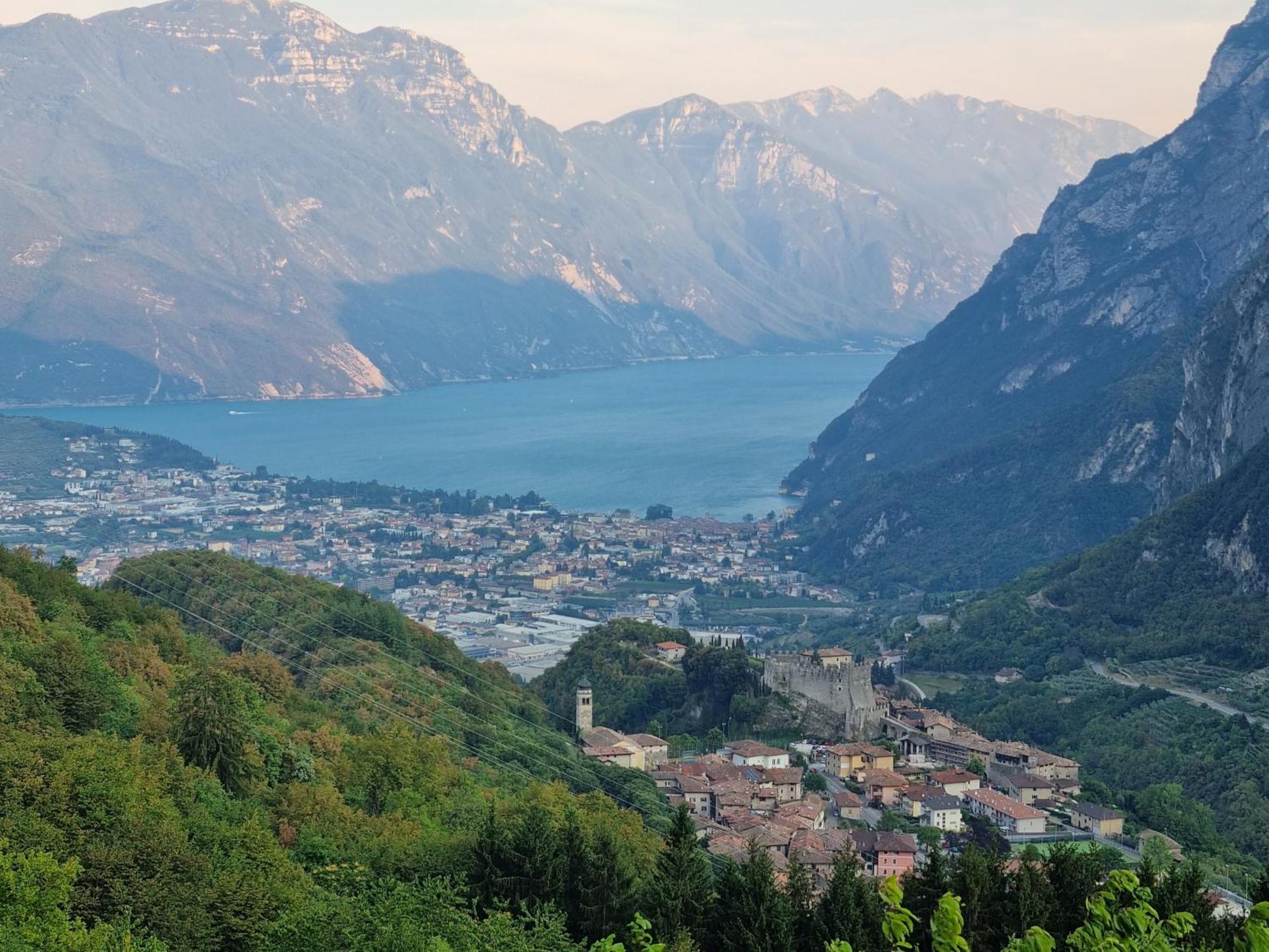 Appartamento Laura Riva del Garda Luaran gambar